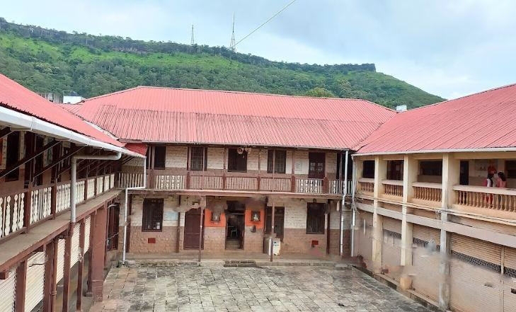 NEWENGLISHSCHOOLSATARA